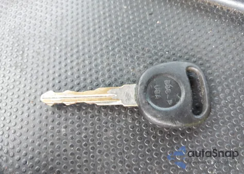 2004 GMC Sierra 2500Hd Sle from USA, damaged, VIN 1GTHC29U44E358741